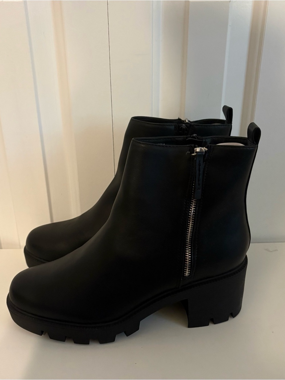 DV by Dolce Vita Black Chunky Platform Lug Sole Ankle Booties, NWOT, Size 11